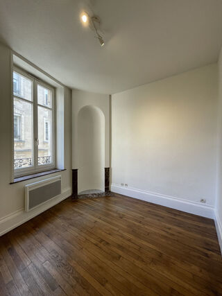  Appartement à louer 2 pièces 35 m²