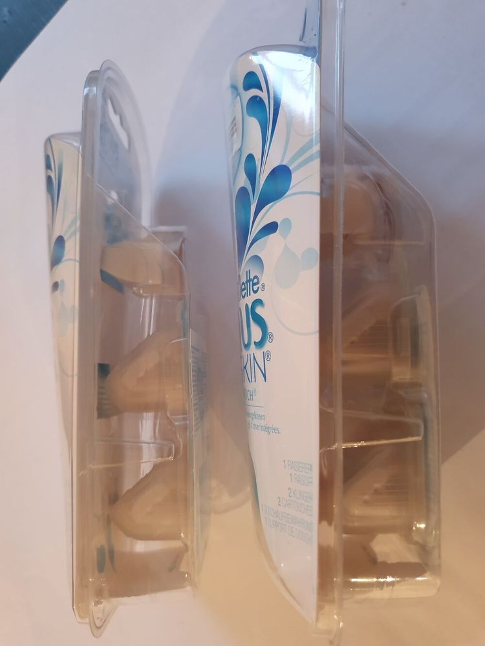 2 Rasoirs GILLETTE VENUS PROSKIN Bijoux et montres