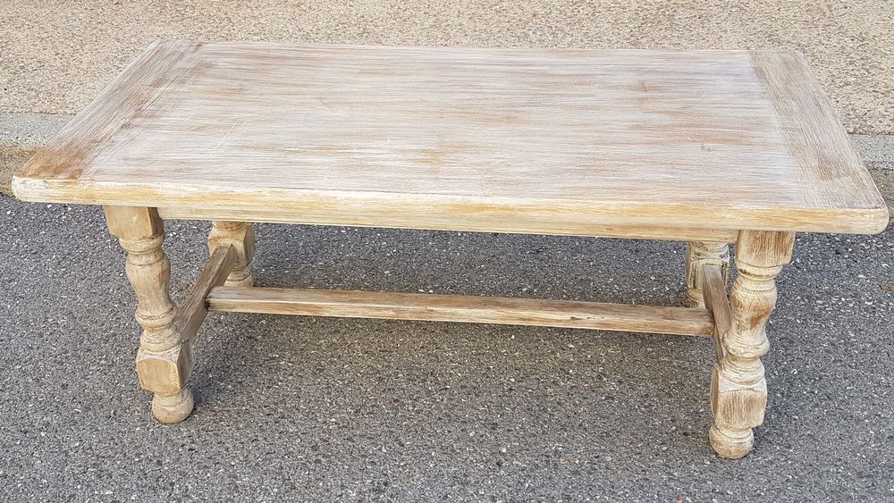 TABLE BASSE DE SALON EN BOIS MASSIF SCULPTEE Meubles