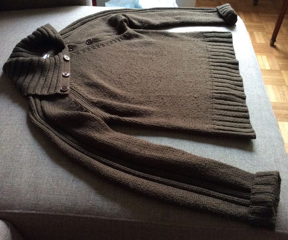 Pull marron col roul&eacute; &agrave; boutons (Etam) Vêtements
