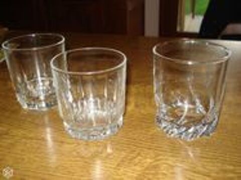 3 verres différents à eau ou autre 0 Mérignies (59)