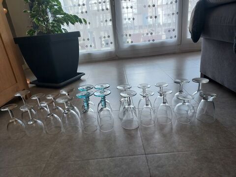 lot de 22 verres  pied/ 10 10 Le Havre (76)