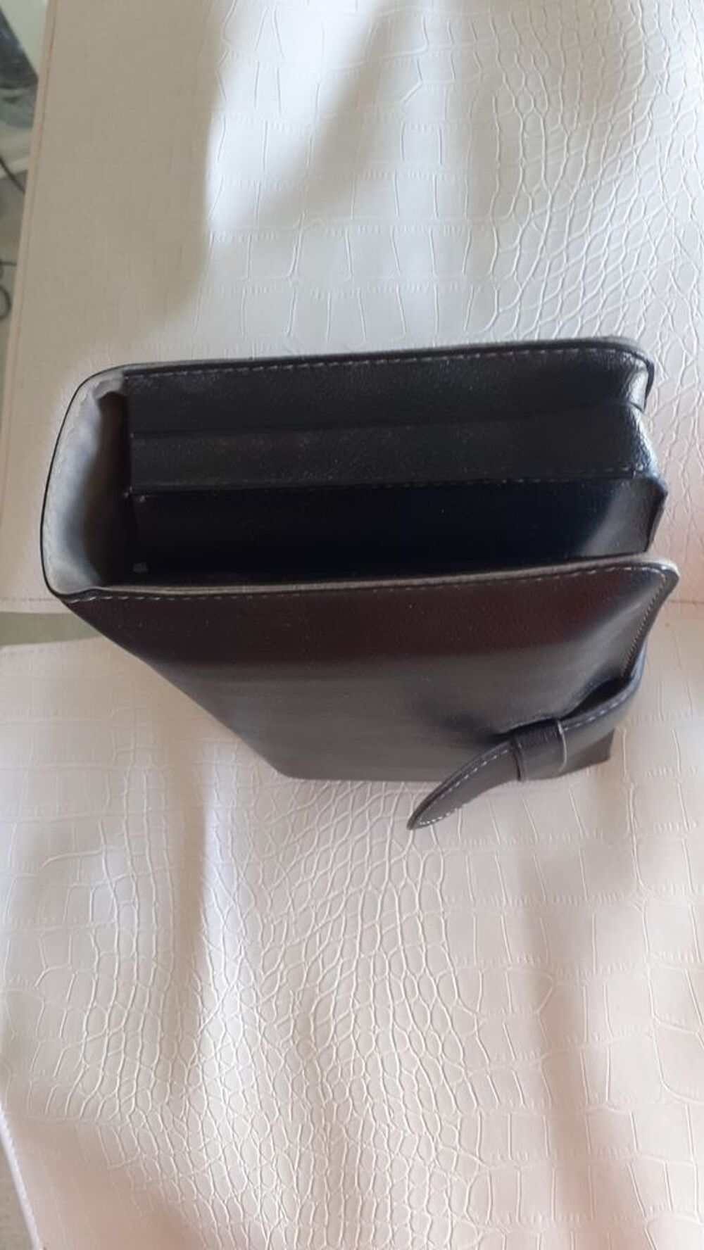 GRANDE TROUSSE NOIR NEUVE" RENAULT" Maroquinerie