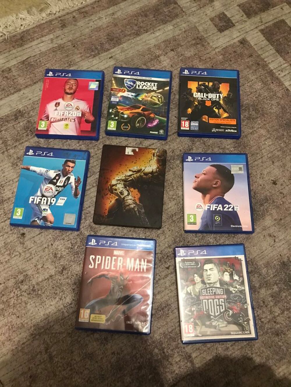 Bonjour je 8 jeux ps4 quasi neuf un jeux 10 les 8 80 Consoles et jeux vidos