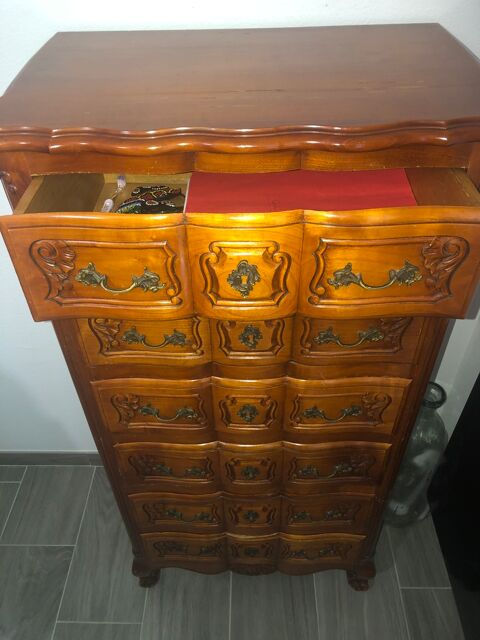 Commode vintage en bois � tiroirs 50 Saint-Christol-l�s-Al�s (30)