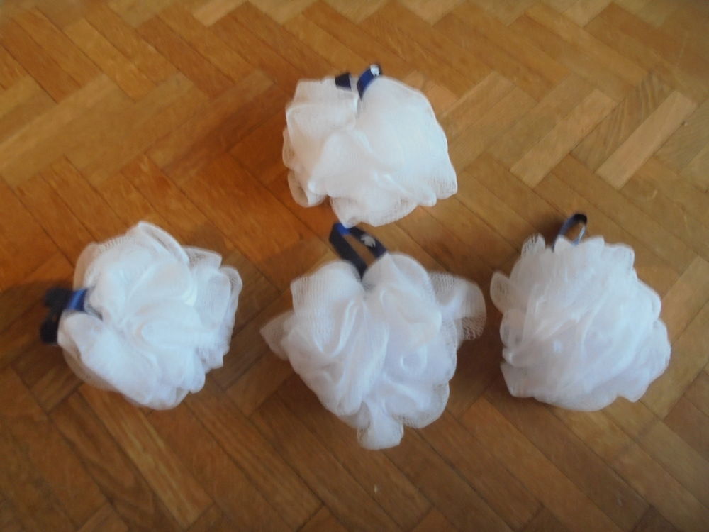 4 fleurs de bain blanches (25) Décoration