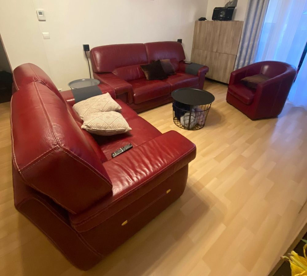 1 canap&eacute; cuir 3 places +1 canap&eacute; cuir 2 places + 1 fauteuil Meubles