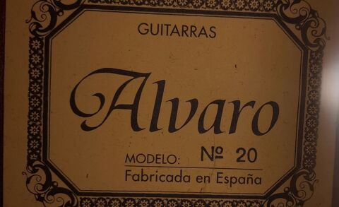 Guitare espagnole  ALVARO 20 59 Nice (06)