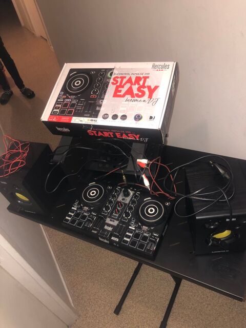 Kit Dj hercule learning + table millenium et support PC 150 Rouen (76)