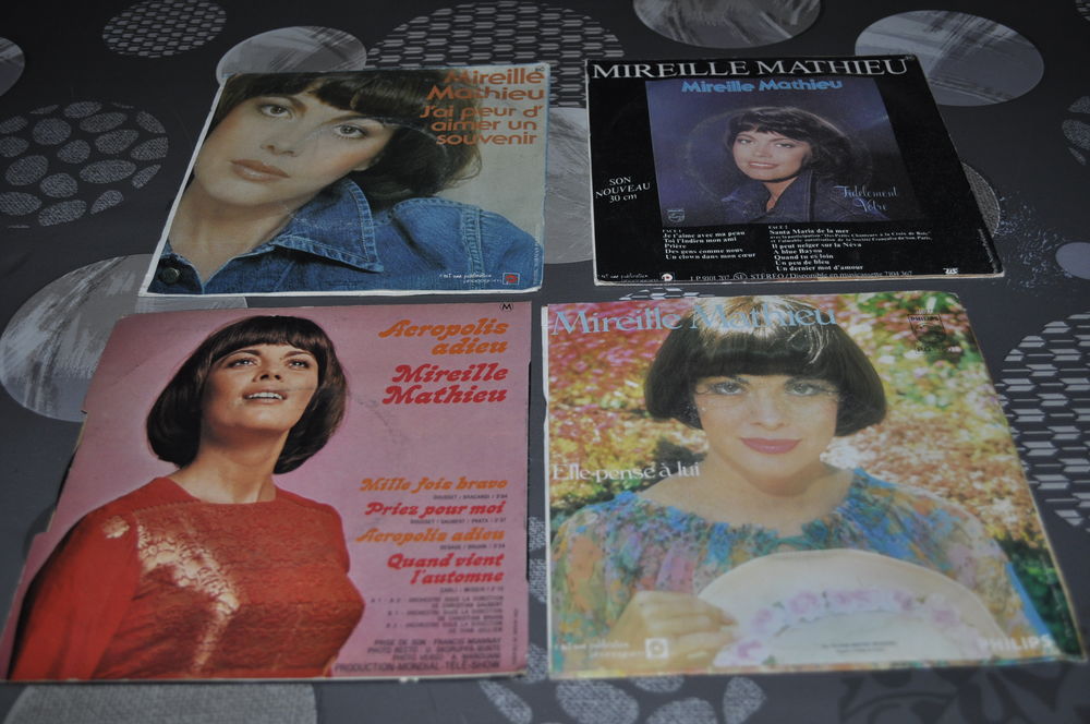 Lot de 45 tours vinyles de Mireille Mathieu CD et vinyles