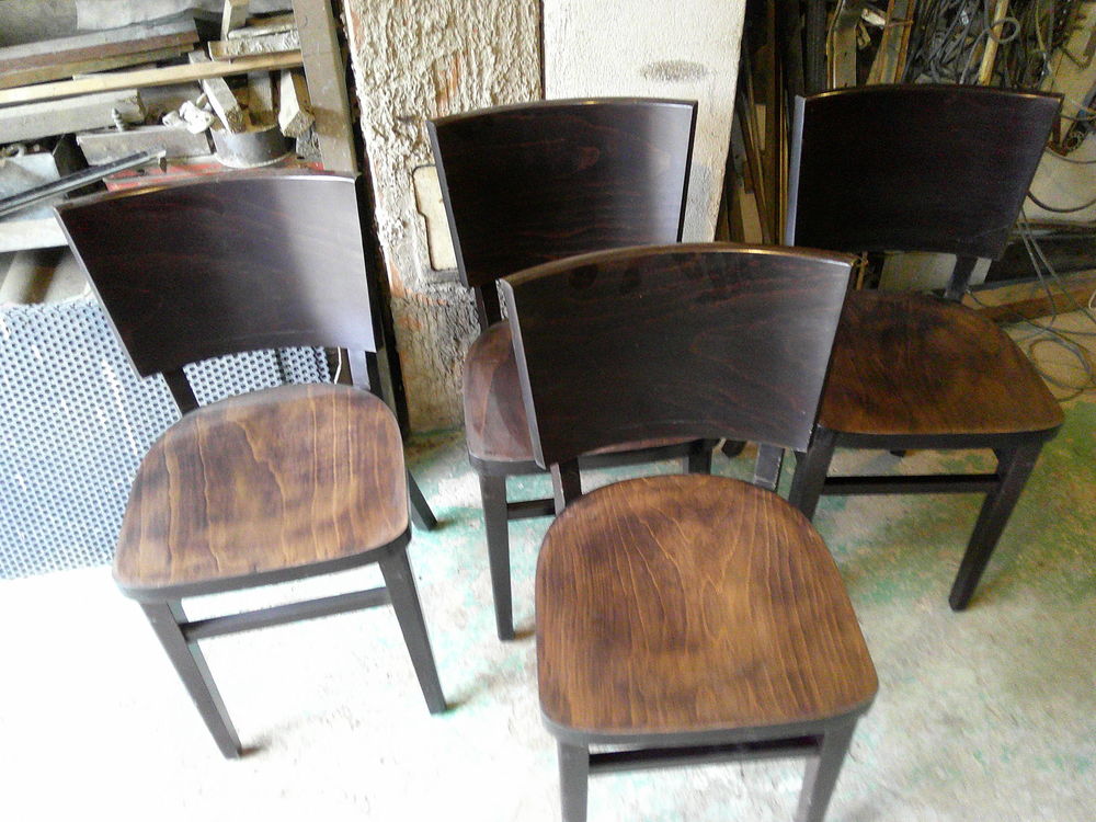 26 chaises de bistrot Meubles