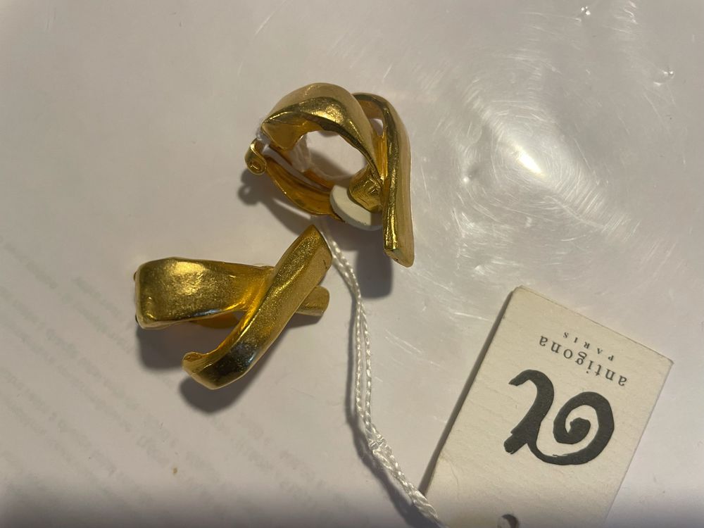 BO Clip dor&eacute;e croisillon ANTIGONA Bijoux et montres