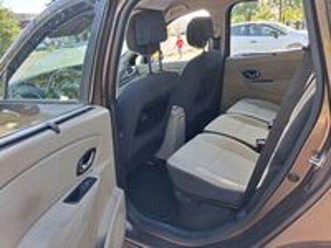 Sc&eacute;nic III Scenic III dCi 95 FAP eco2 Expression Euro 5 2011 2011 occasion 44000 Nantes
