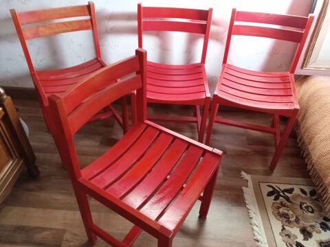 4 chaises en bois  100 Sainte-Mesme (78)
