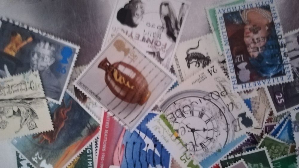 800 timbres de Grande Bretagne. 