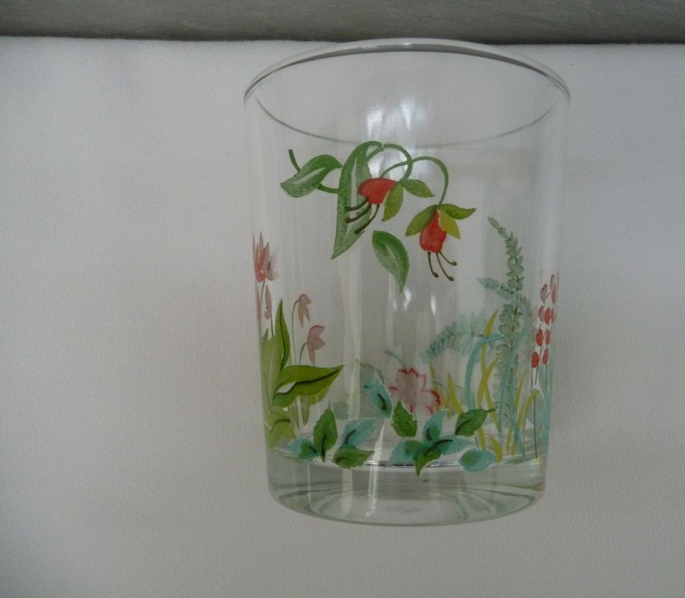 5 jolis verres d&eacute;cor motifs floraux - Neufs Décoration