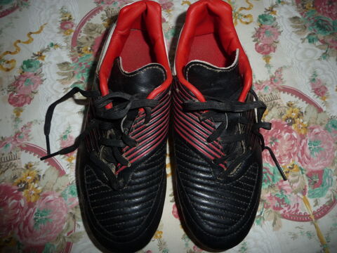 Chaussure rugby/foot enfant. Pointure 32/33 5 Dole (39)