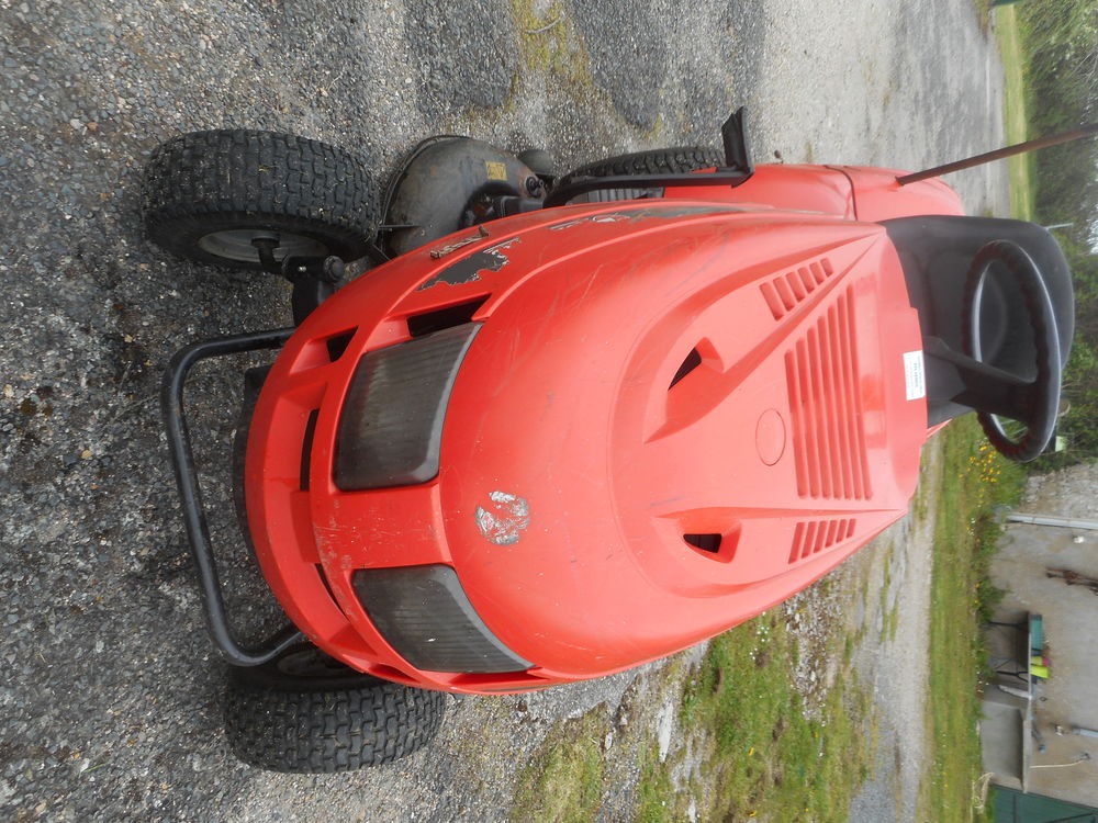 Tracteur tondeuse OLE O MAC 17.5 cv, et 12cv sortie grange Bricolage