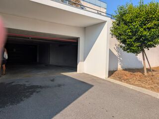  Parking / Garage à louer 13 m²
