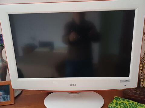 TV LG 95 Beaujeu-Saint-Vallier-Pierrejux-et-Quitteur (70)