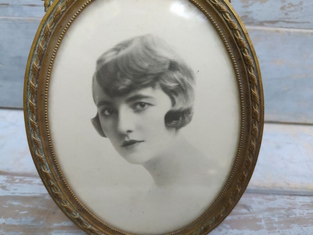 Portrait Jeune Femme Cadre Photo Laiton Style Louis XVI XIXe Décoration