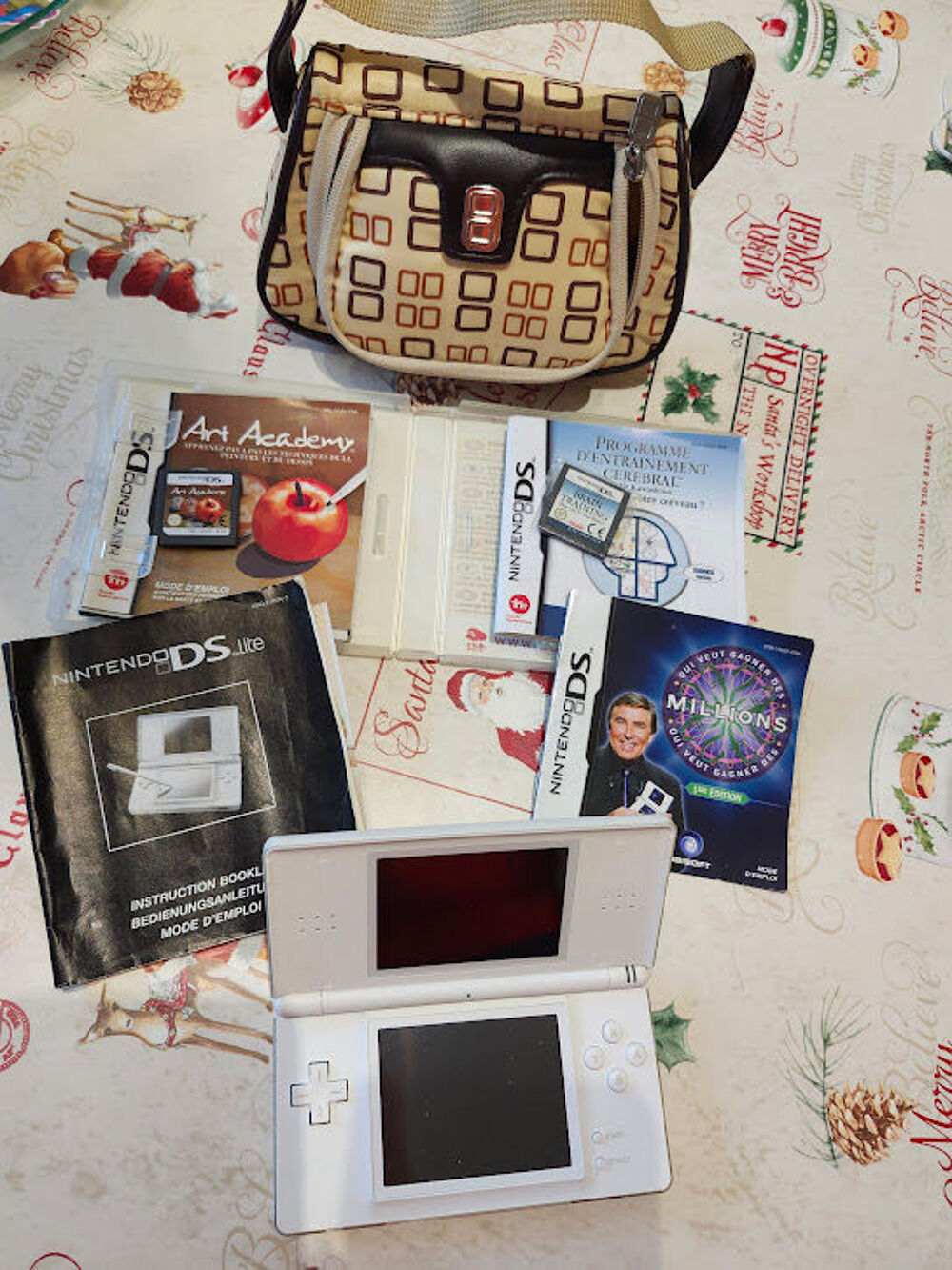 NINTENDO DS Lite Consoles et jeux vidéos