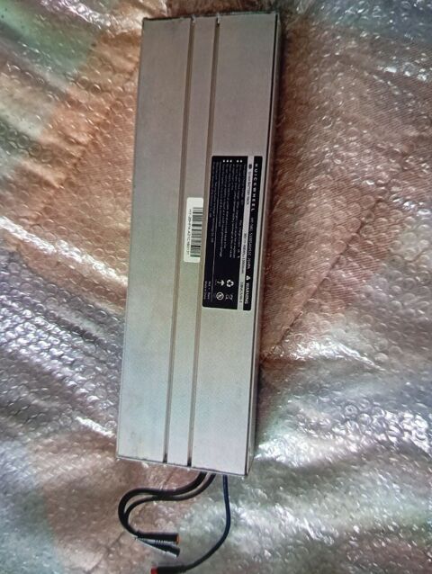 Batterie pour trotinette 350 Paris 1 (75)
