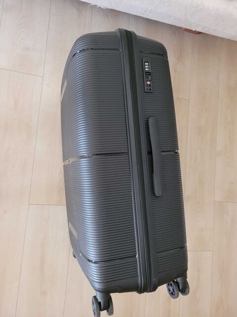 grande valise 100 Draguignan (83)