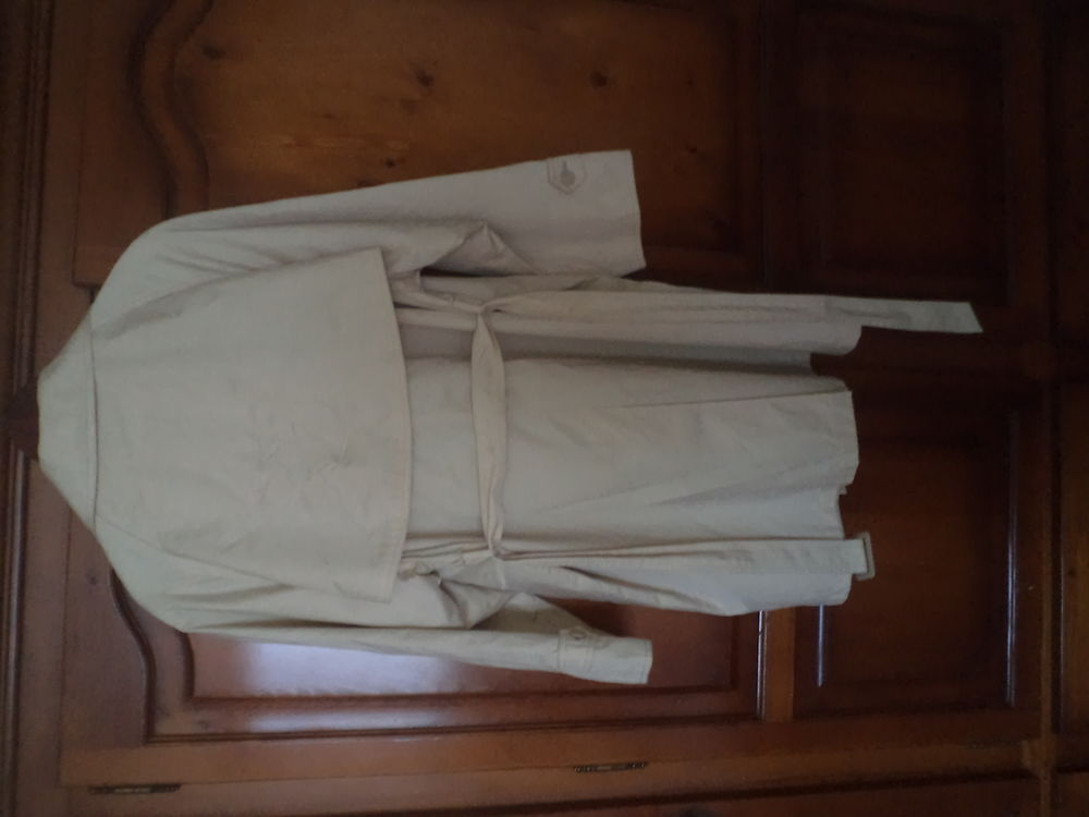 impermeable 
Vêtements