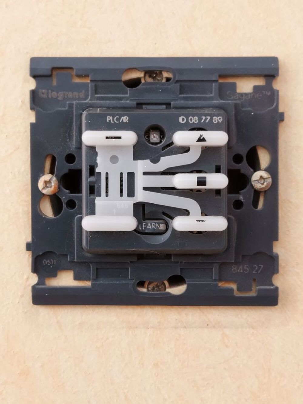 Interrupteur centralis&eacute; Bricolage