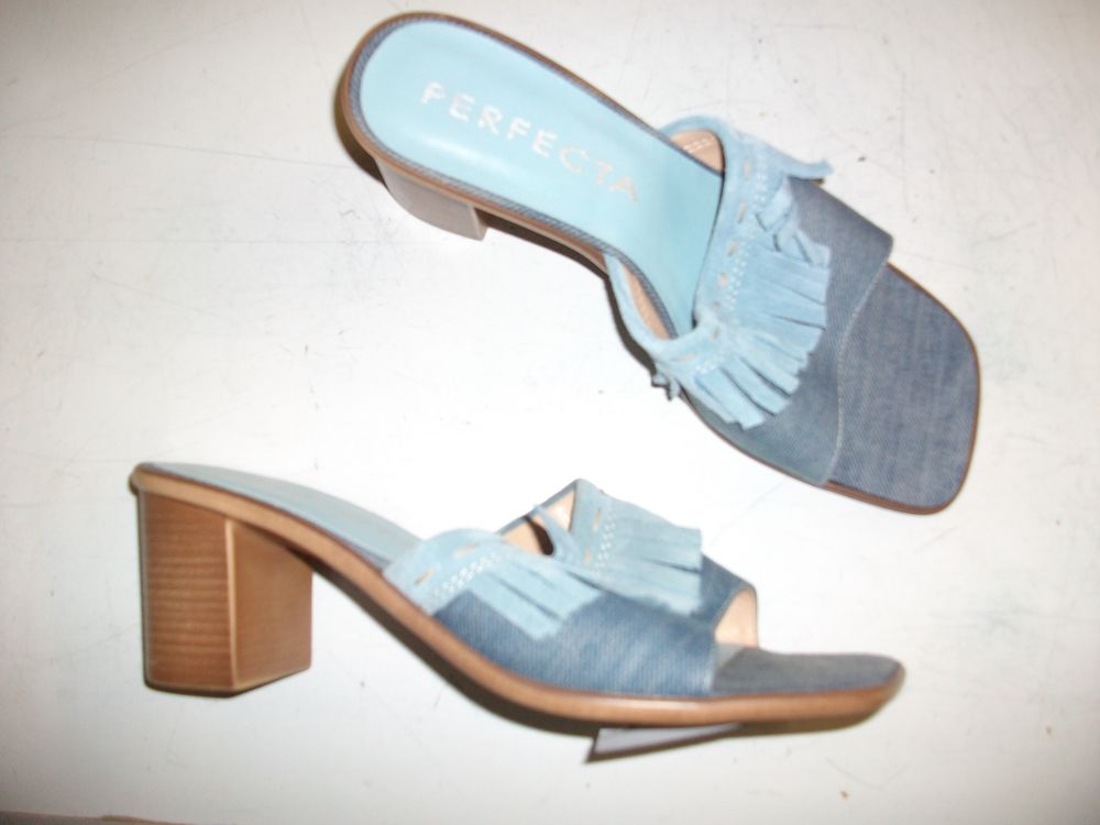 Paire de Mules Bleu genre sabots &agrave; franges pt 38-neuves-5 € Chaussures