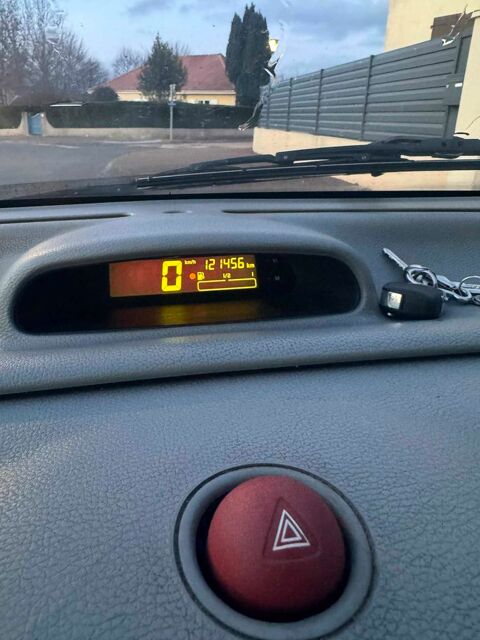 Renault twingo ii voiture