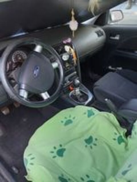 Mondeo 2.0 DI - 115 Ghia 2001 occasion 34350 Valras-Plage