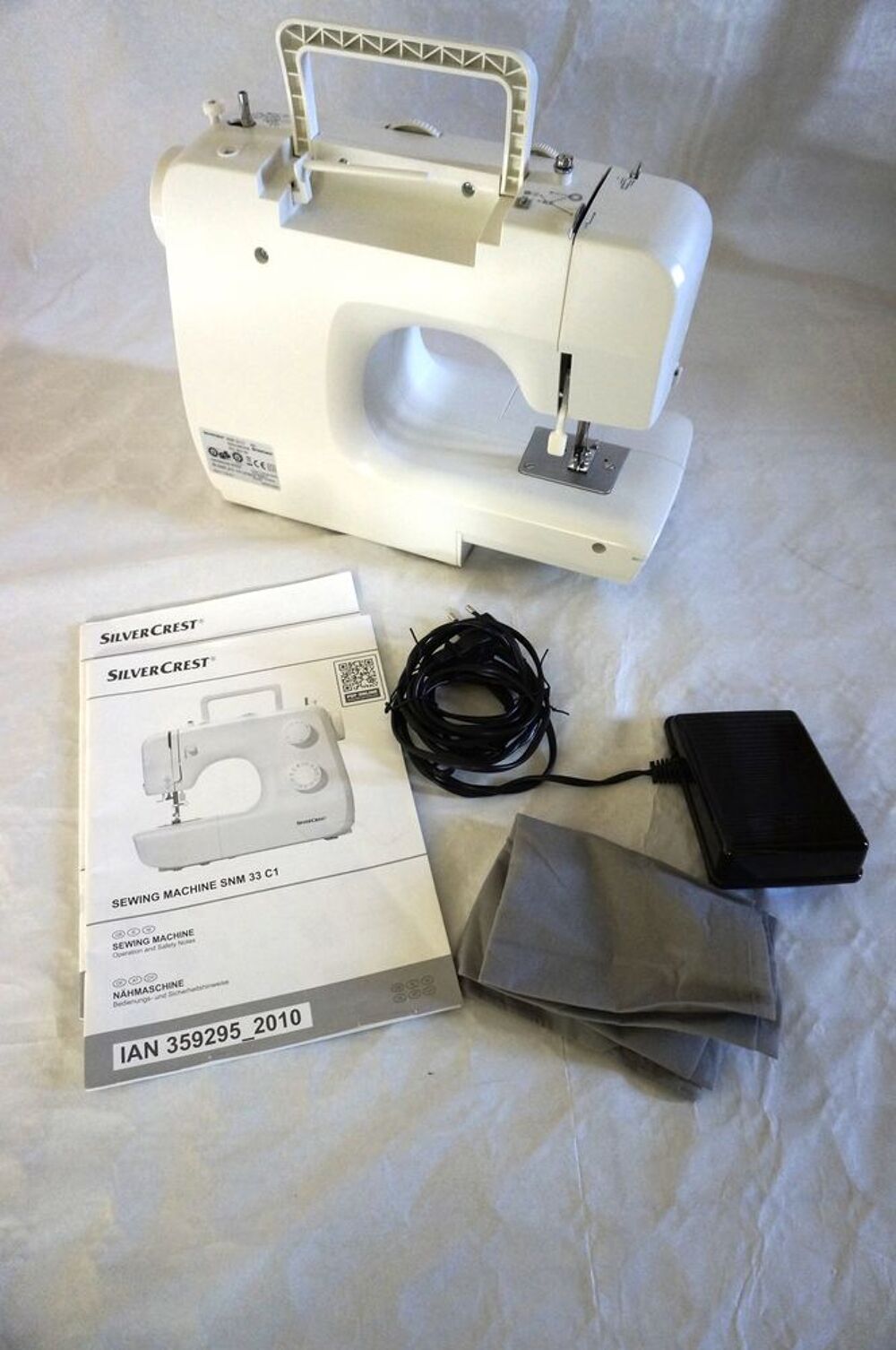 Une machine &agrave; coudre SilverCrest SNM 33 C1
Electromnager