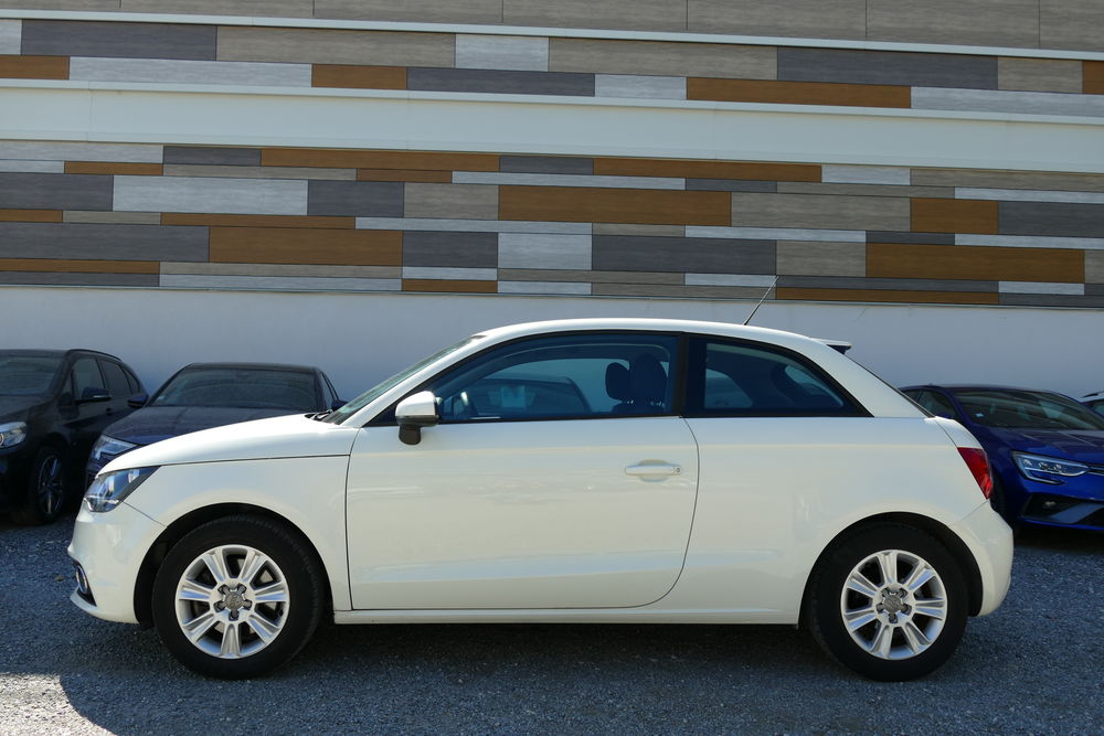 A1 Sportback 1.6 TDI 105 Ambiente (5 CV) 2011 occasion 13600 La Ciotat