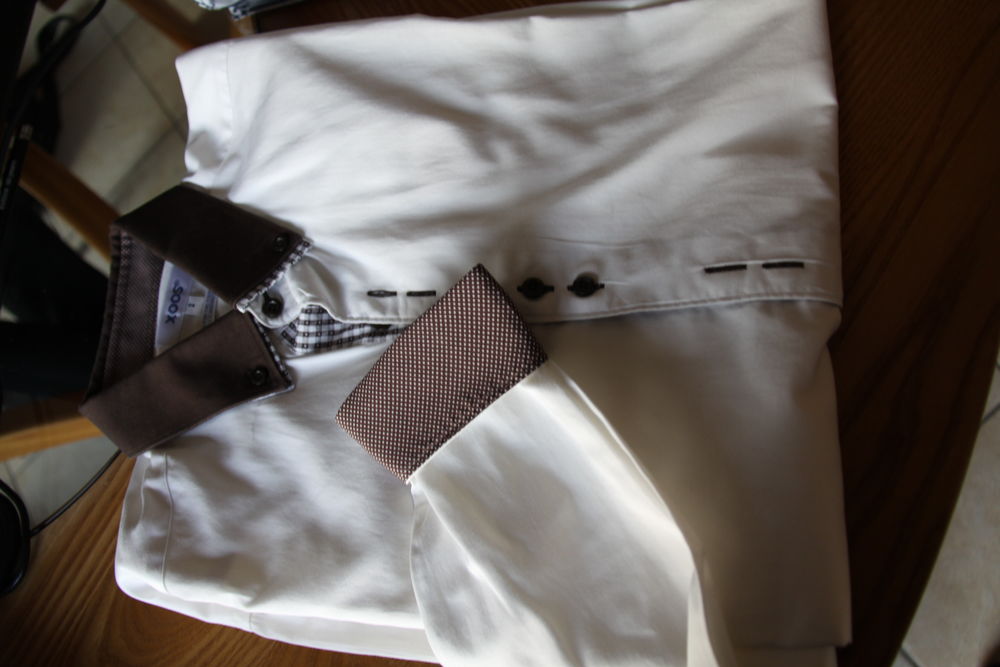 CHEMISE XOOS TAILLE 2 ECRUE COL MARRON Vêtements