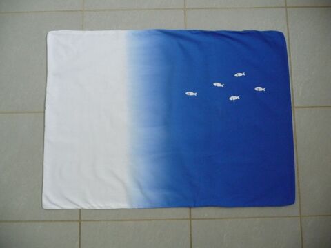 Taie oreiller rectangulaire bleue et blanche - Neuve 12 Celles-sur-Belle (79)