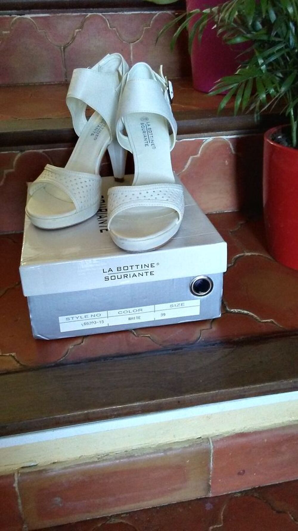 Sandales blanches talons T39 Chaussures
