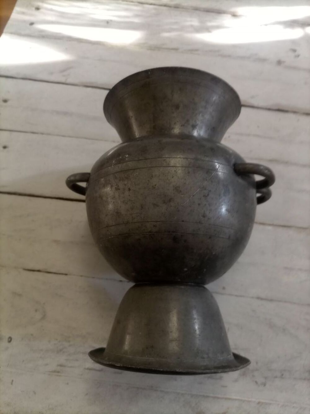 VASE EN ETAIN Décoration