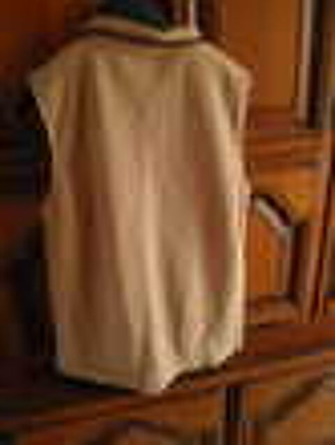 gilet, sweat neuf sans manche Vtements