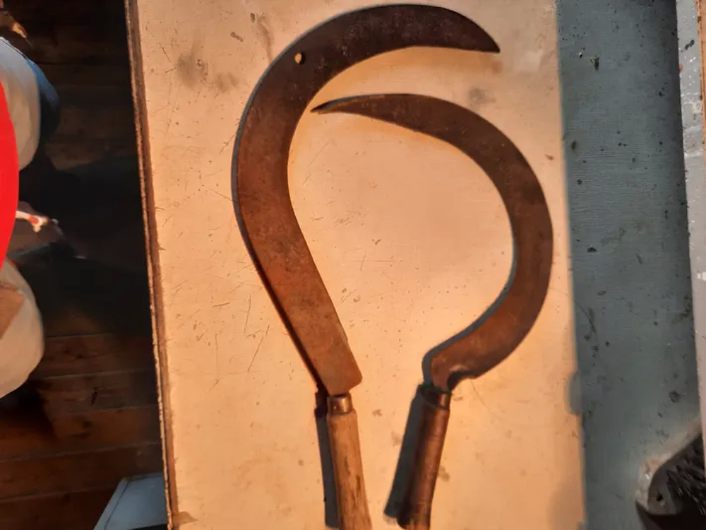 2 faucilles Bricolage