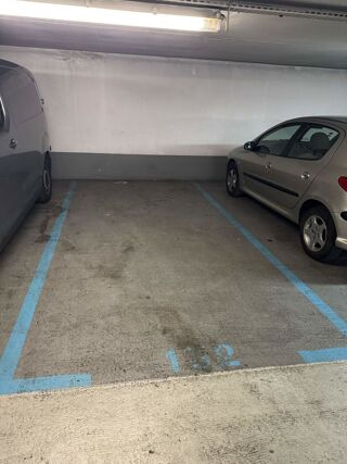  Parking / Garage  vendre 11 m