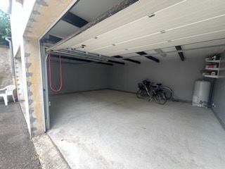  Parking / Garage à louer 36 m²