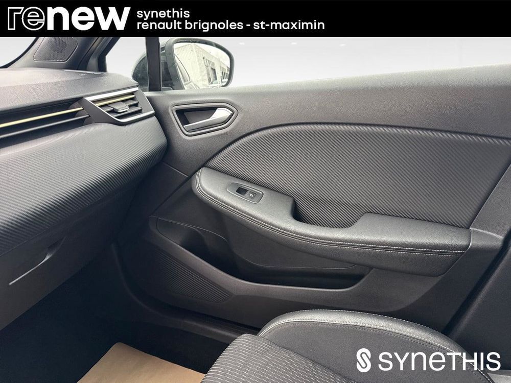 Clio V Clio E-Tech full hybrid 145 Engineered 2023 occasion 83170 Brignoles