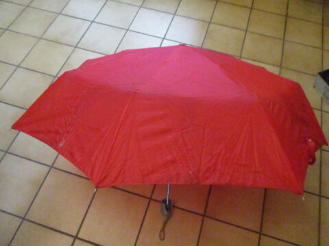 parapluie rouge  0 Mérignies (59)