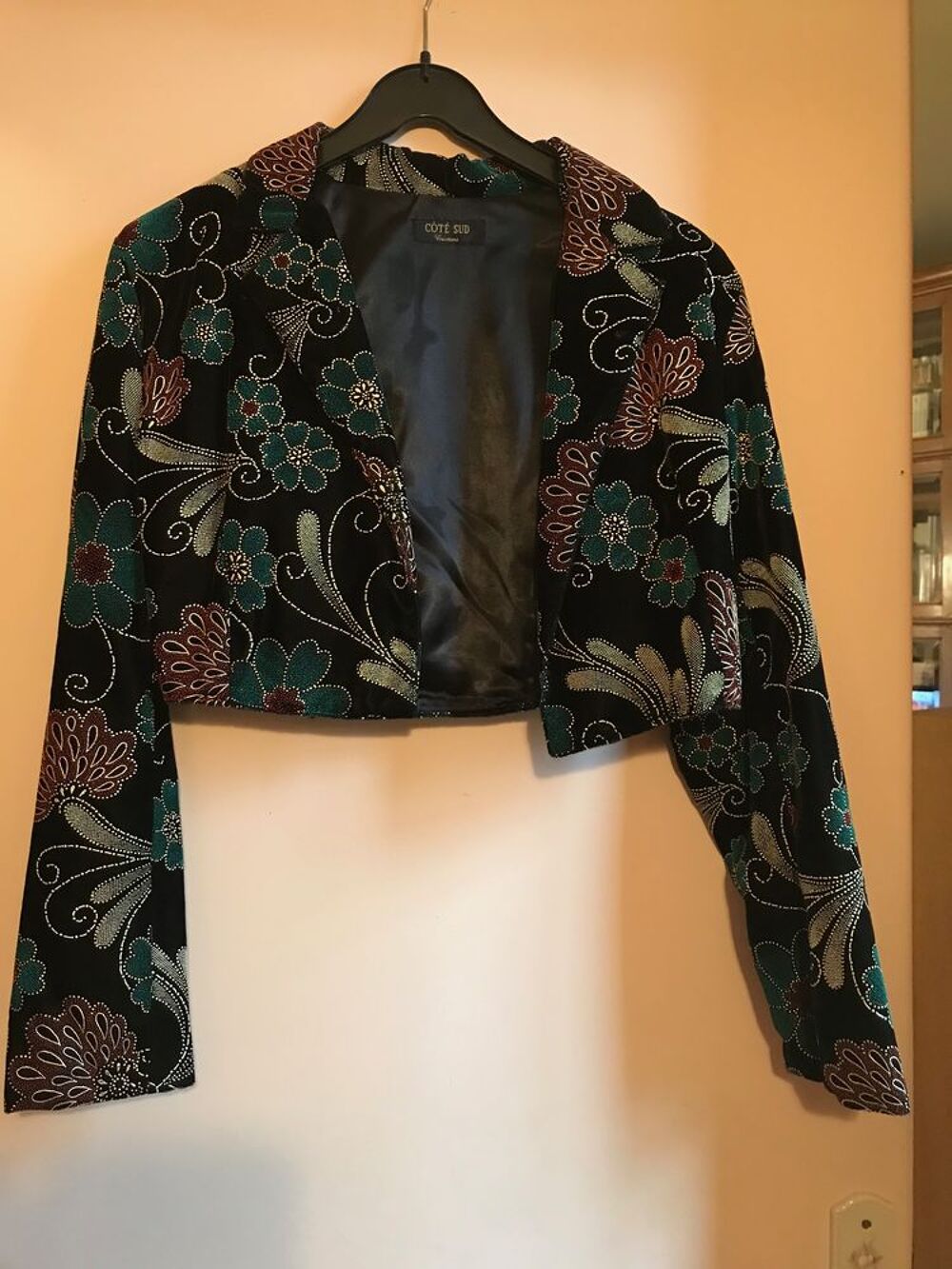 Bel ensemble en velours brod&eacute; Vêtements