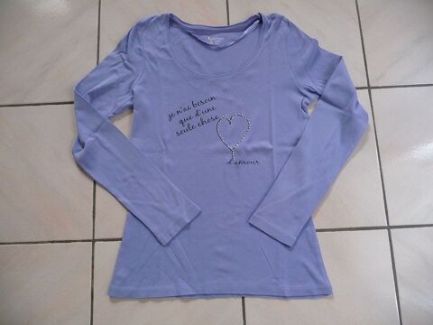 Tee-shirt bleu lavande taille 38-40 - Neuf 10 Celles-sur-Belle (79)