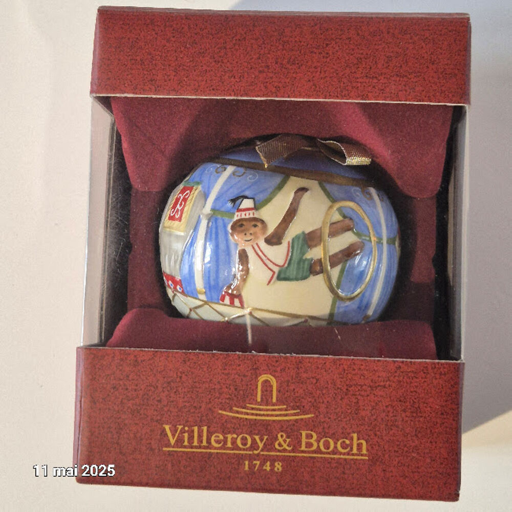 Boule de No&euml;l Villeroy &amp; Boch, dans sa bo&icirc;te. sur le th&egrave;me d Bricolage