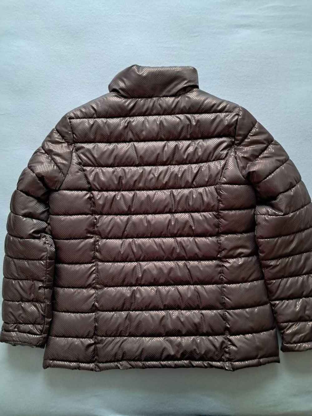 Doudoune Zipp&eacute;e courte, marron fantaisie. doubl&eacute;e, taille 44 Vêtements
