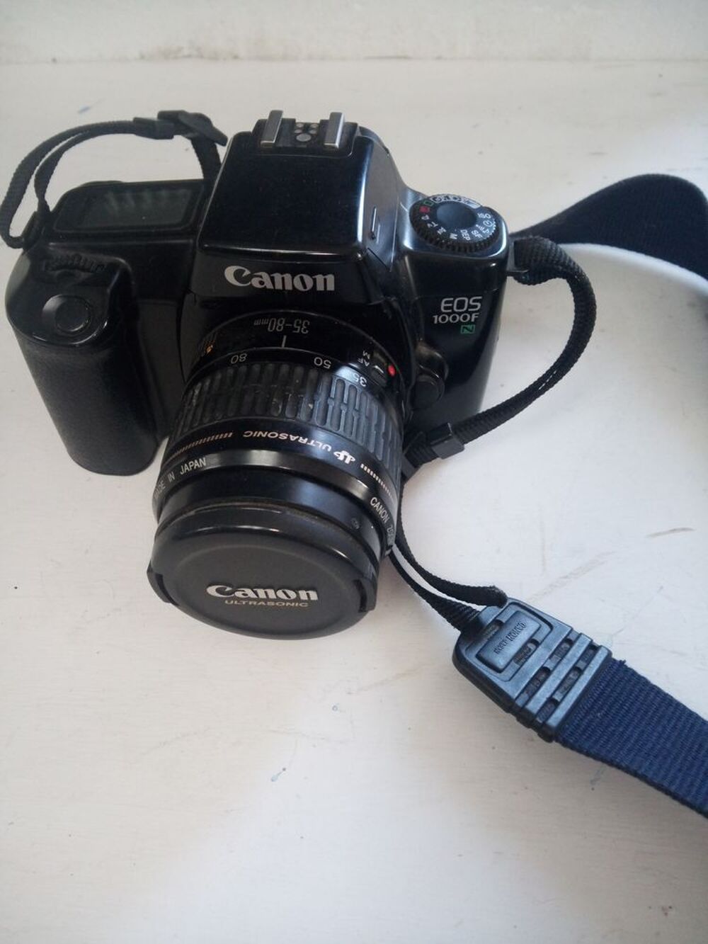 CANON EOS 1000 F Photos/Video/TV